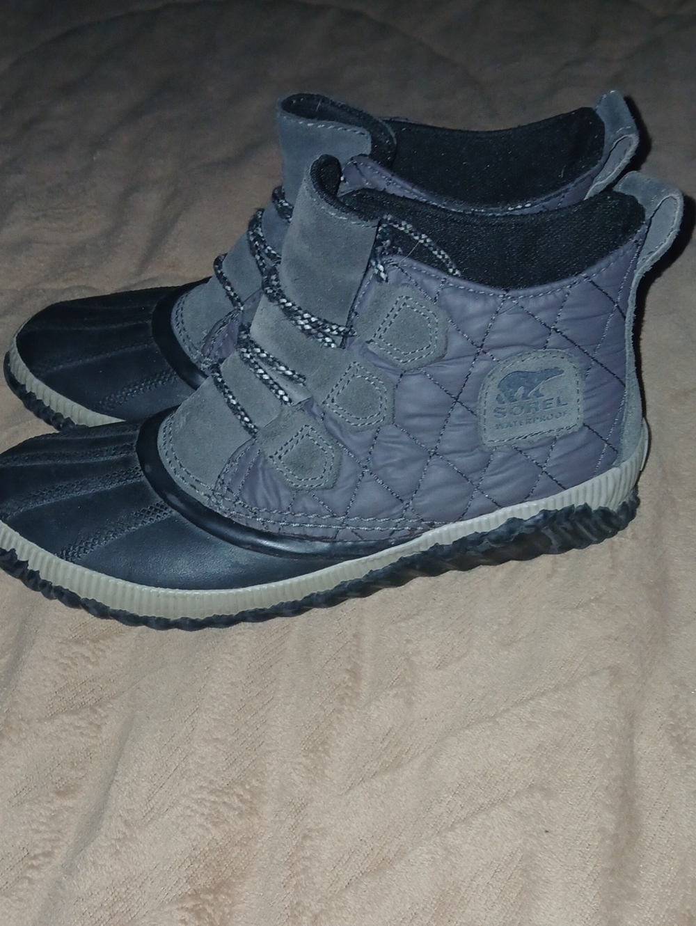 Sorel Womens Out N About Plus Gray Quilted Duck Boots Sz: 8